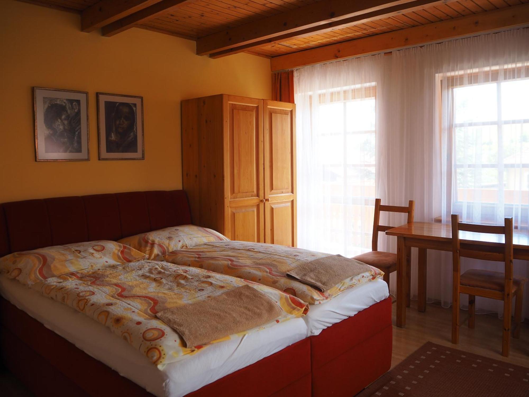 Hotel Privat Alenka Liptovský Mikuláš Esterno foto